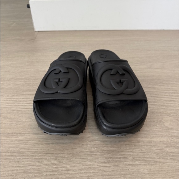 Authenticc Gucci black slides 36 - Picture 3 of 7